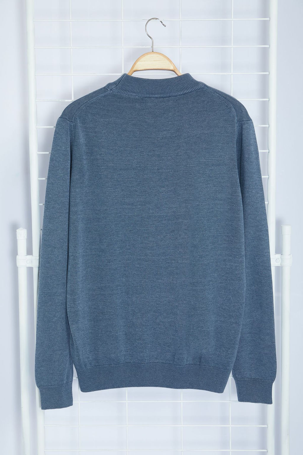 Mavi Slim Pamuklu Yar?m Bal?kc? Yaka Duz Triko Kazak TMNAW25KZ00001