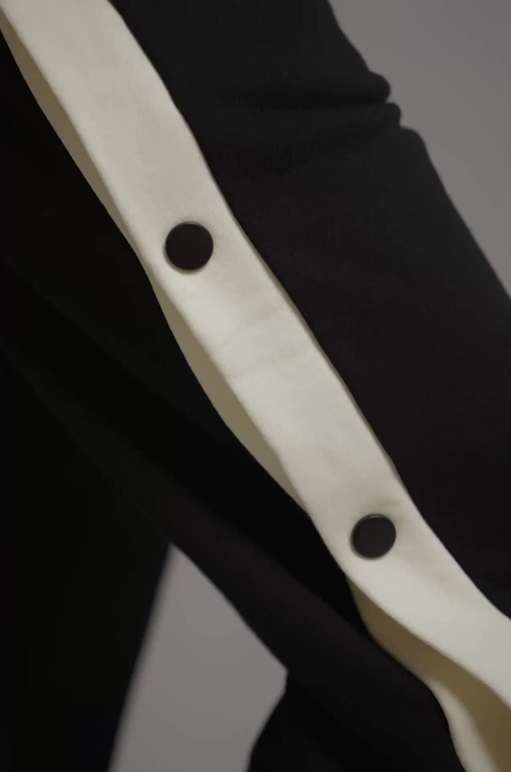 Брюки для девочки с заклепками из футера Happyfox