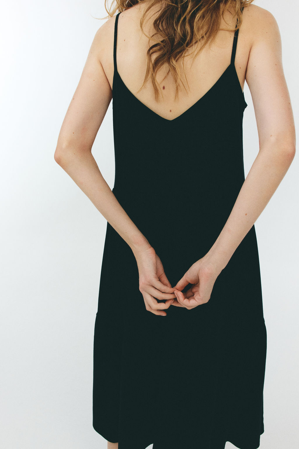 Vestido escalonado con tirantes espagueti - H&m фото 6