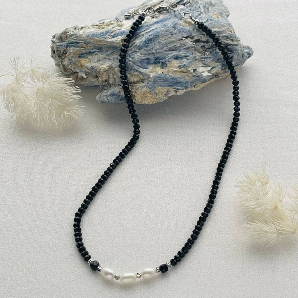 Колье из черной Шпинели с Жемчугом 40 см +