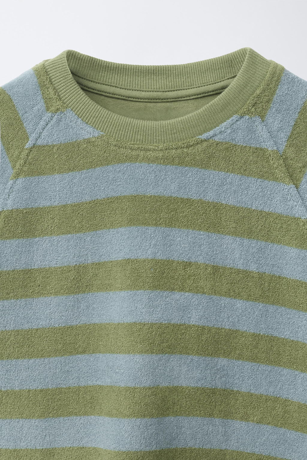 CONJUNTO CAMISETA Y BERMUDA RAYAS EFECTO TOALLA / varios