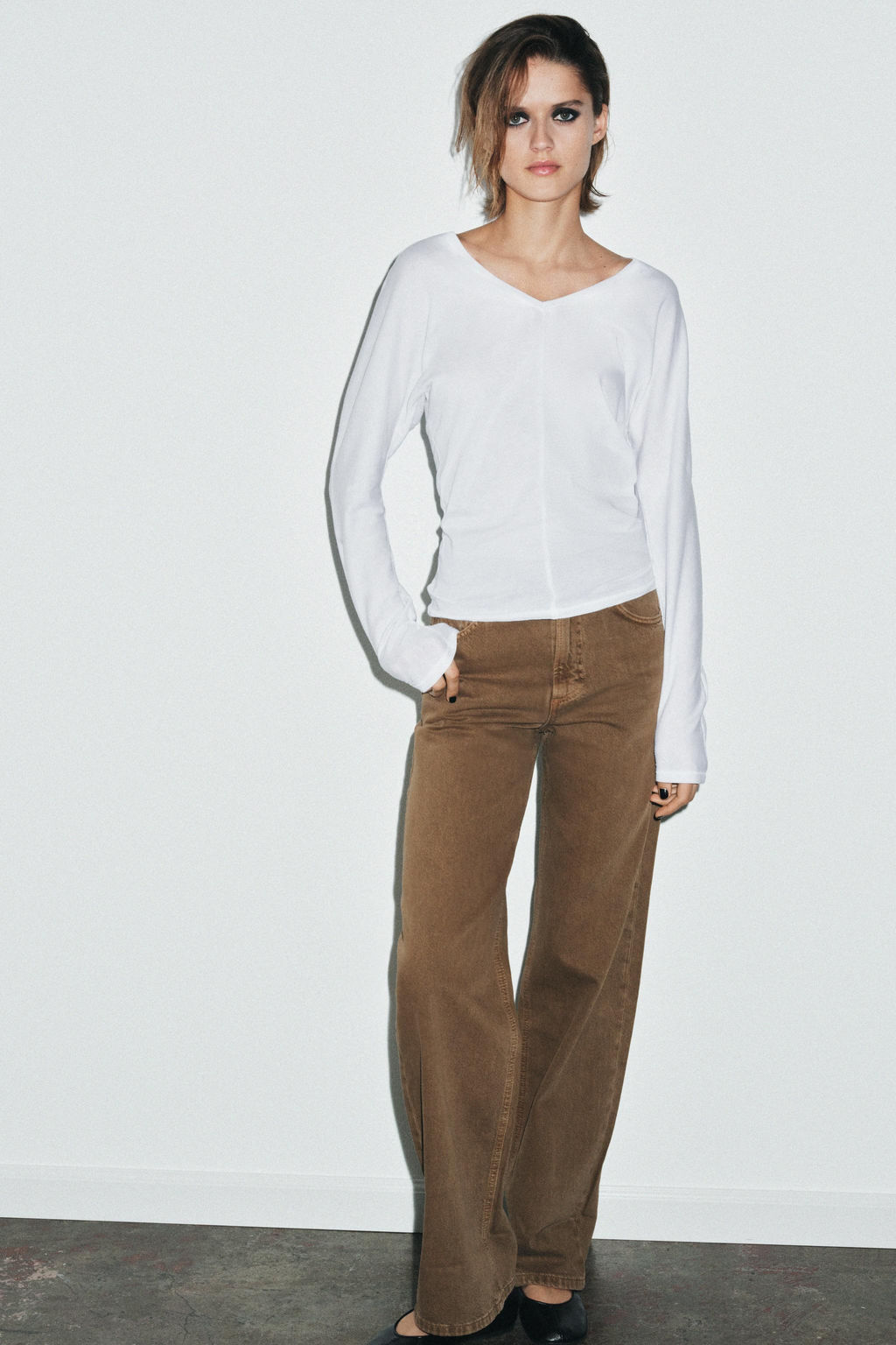 COTTON V-NECK T-SHIRT - Zara фото 12