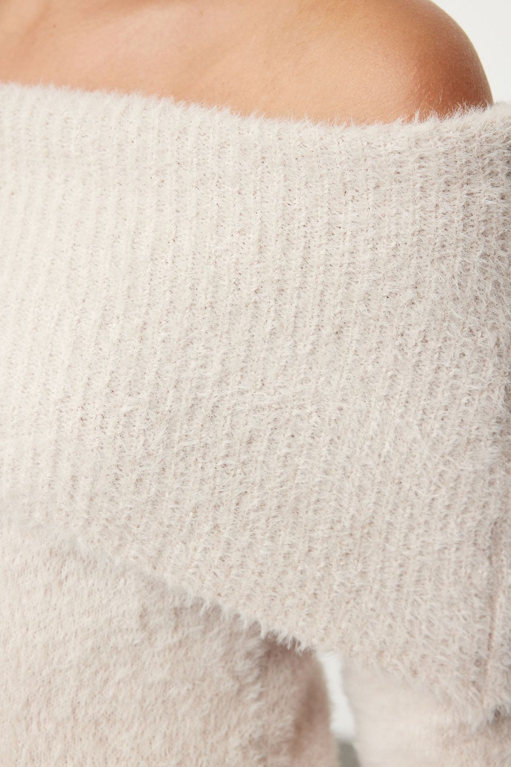 Tas Carmen Yaka Tuylu/Sakal Iplikli Triko Kazak TWOAW24KZ00121 - Trendyolmilla фото 4