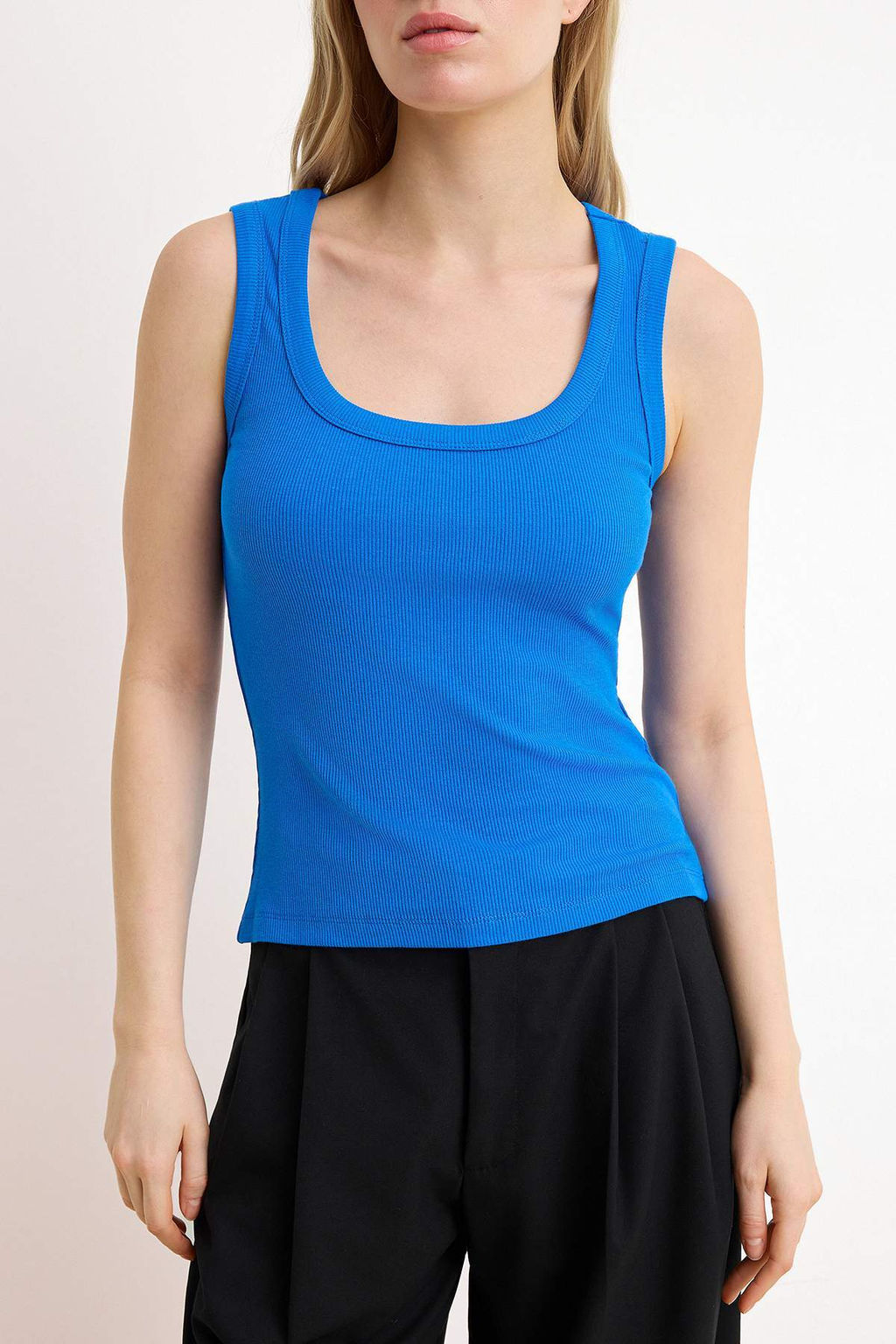 Ac?k Pembe Regular Havuz Yaka Kal?n Ask?l? Kolsuz Fitilli Esnek Orme Atlet TWOSS26AL00028 - Trendyolmilla фото 11