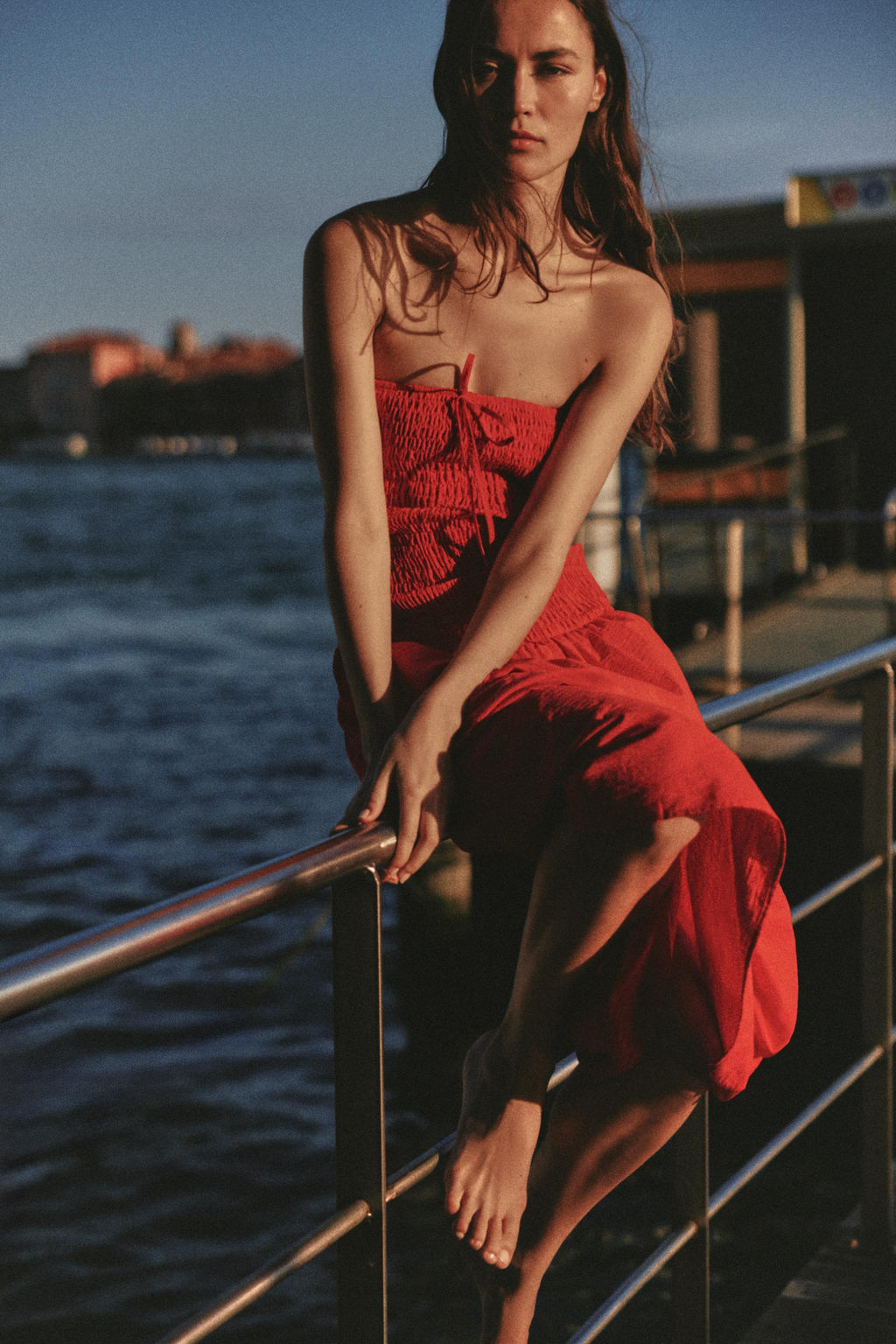 VESTIDO MIDI NIDO DE ABEJA / ROJO - Zara фото 3