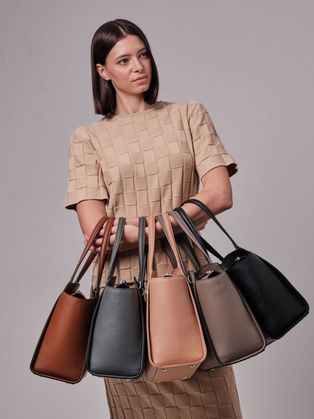 Сумка кожаная Azaro 30690 бежевая нуга