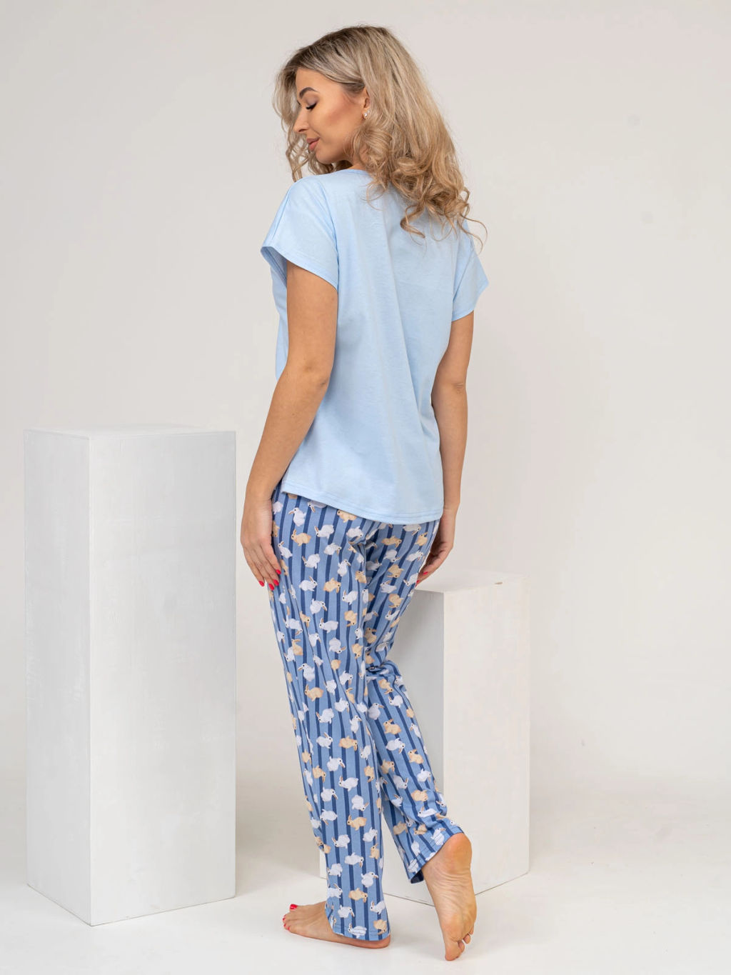 Костюм женский, цвет голубой