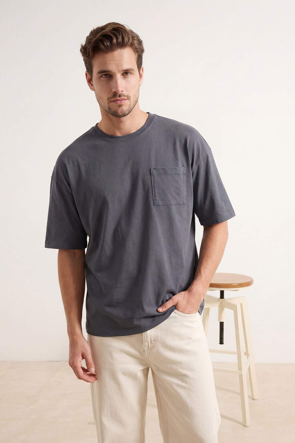 Siyah Oversize/Genis %100 Pamuk Bisiklet Yaka Cepli T-Shirt TMNSS26TS00016 - Trendyolmilla фото 7