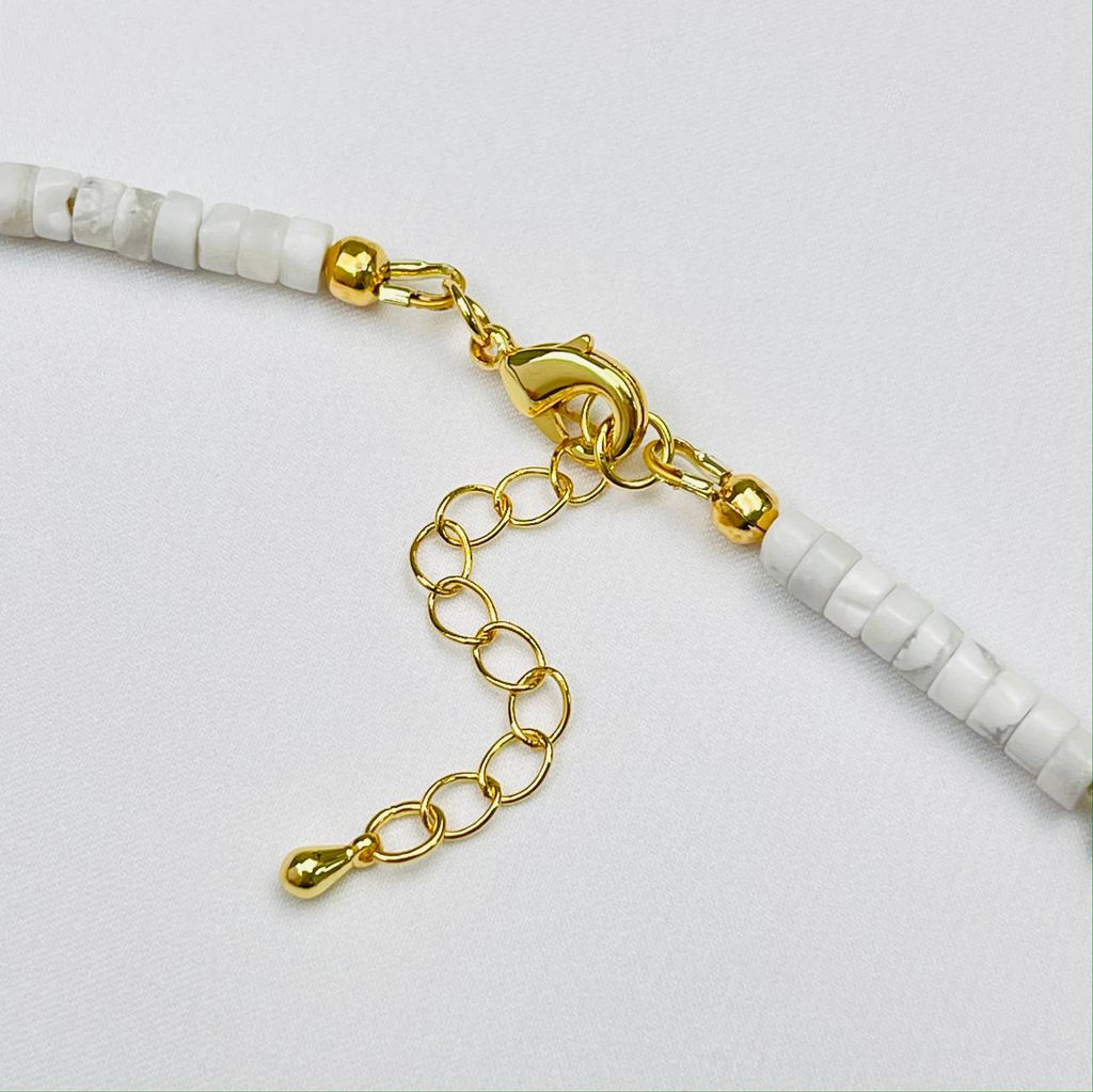 Чокер из Говлита и Шпинели 38 см +