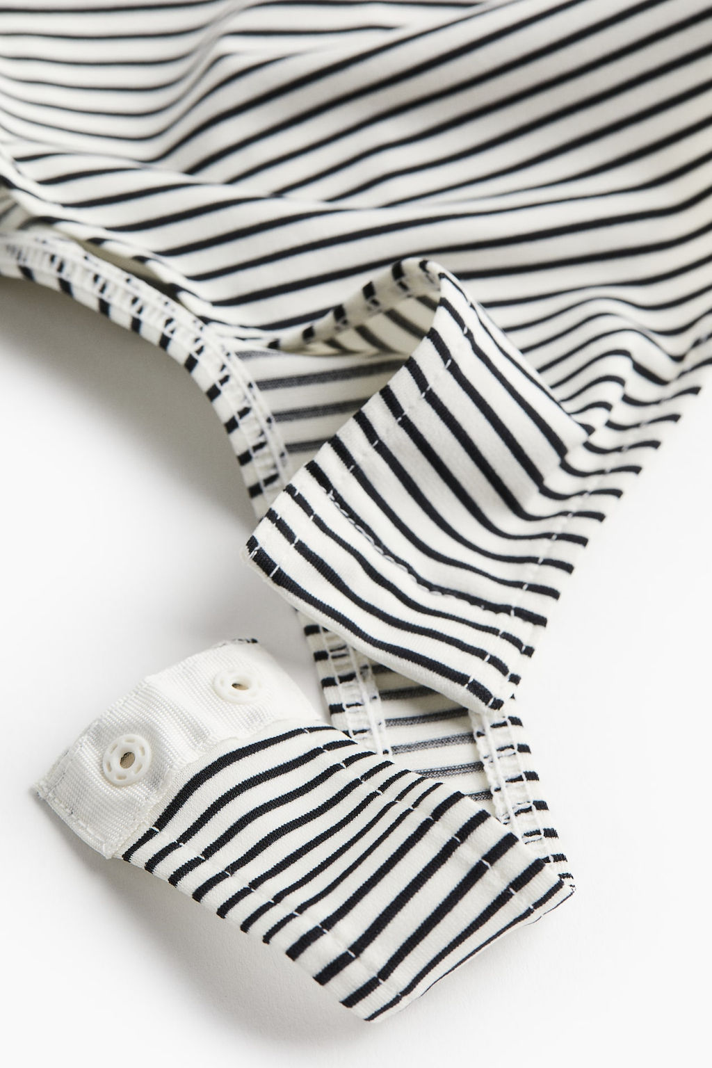 Body tanga con escote en V - H&m фото 6