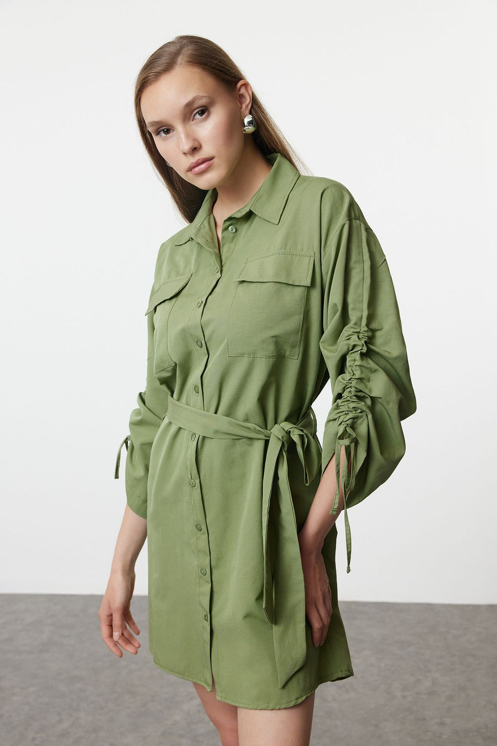 Haki Cep ve Buzgu Detayl? Mini Dokuma Gomlek Elbise TWOAW25EL00187