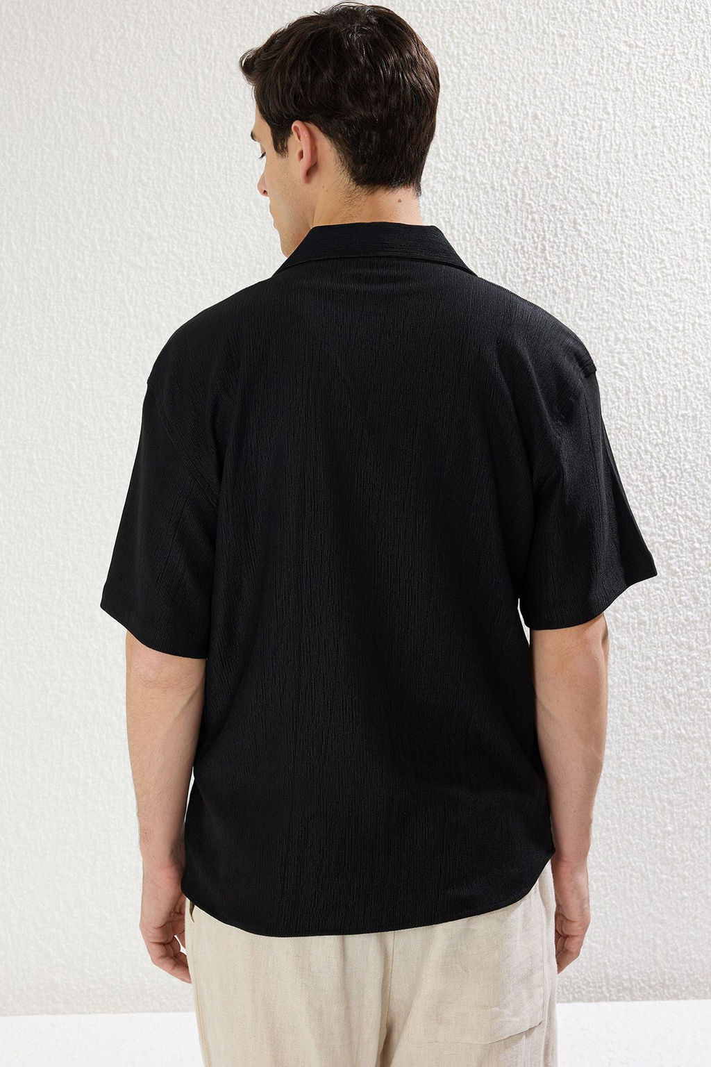 TRENDYOL MAN Siyah Oversize Dokulu Esnek Rahat Orme Kumas Gomlek TMNSS25GO00006 - Trendyolmilla фото 5