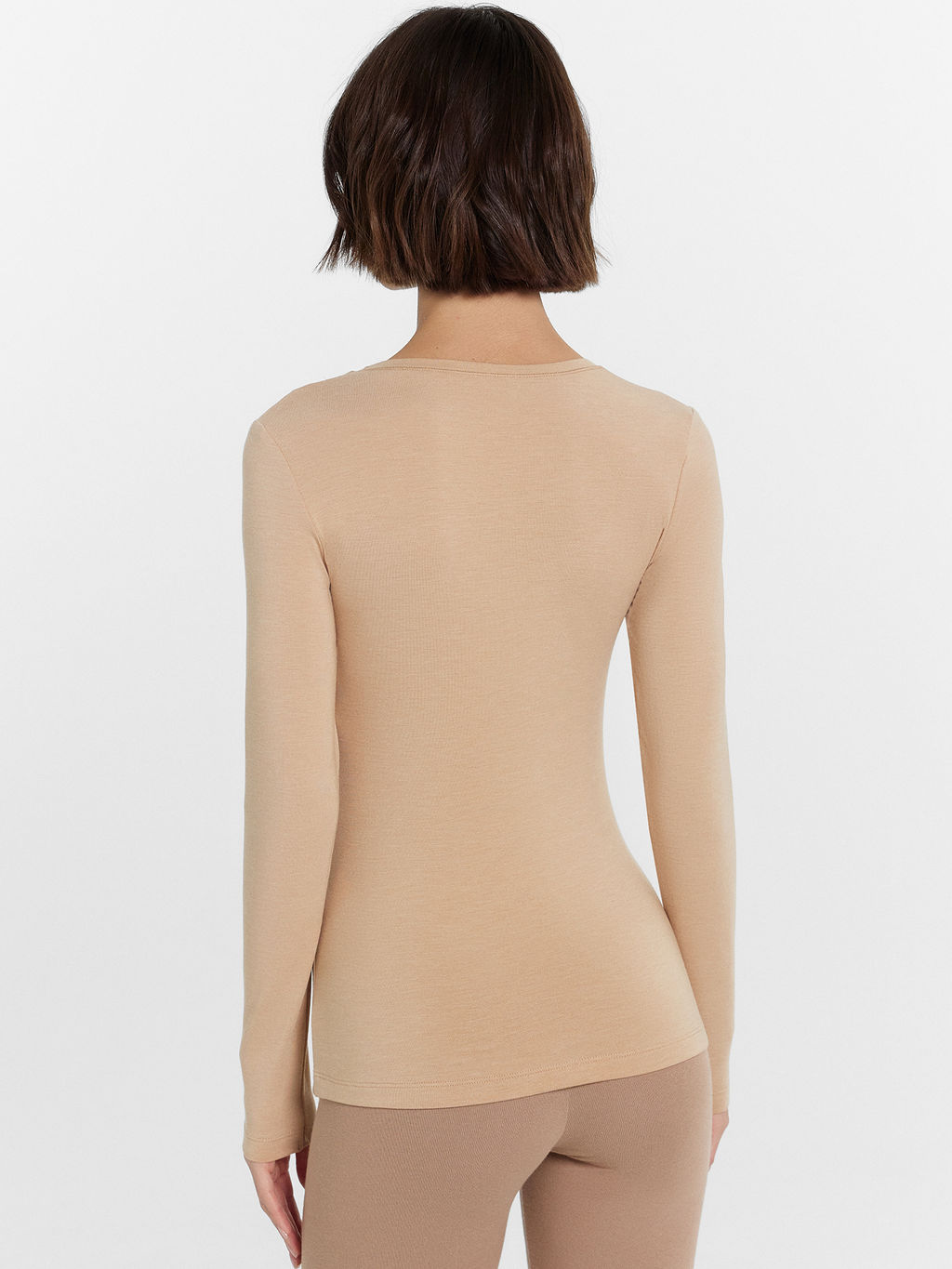 Джемпер термо женский в бежевом цвете нюд 602332 - Mark formelle фото 3