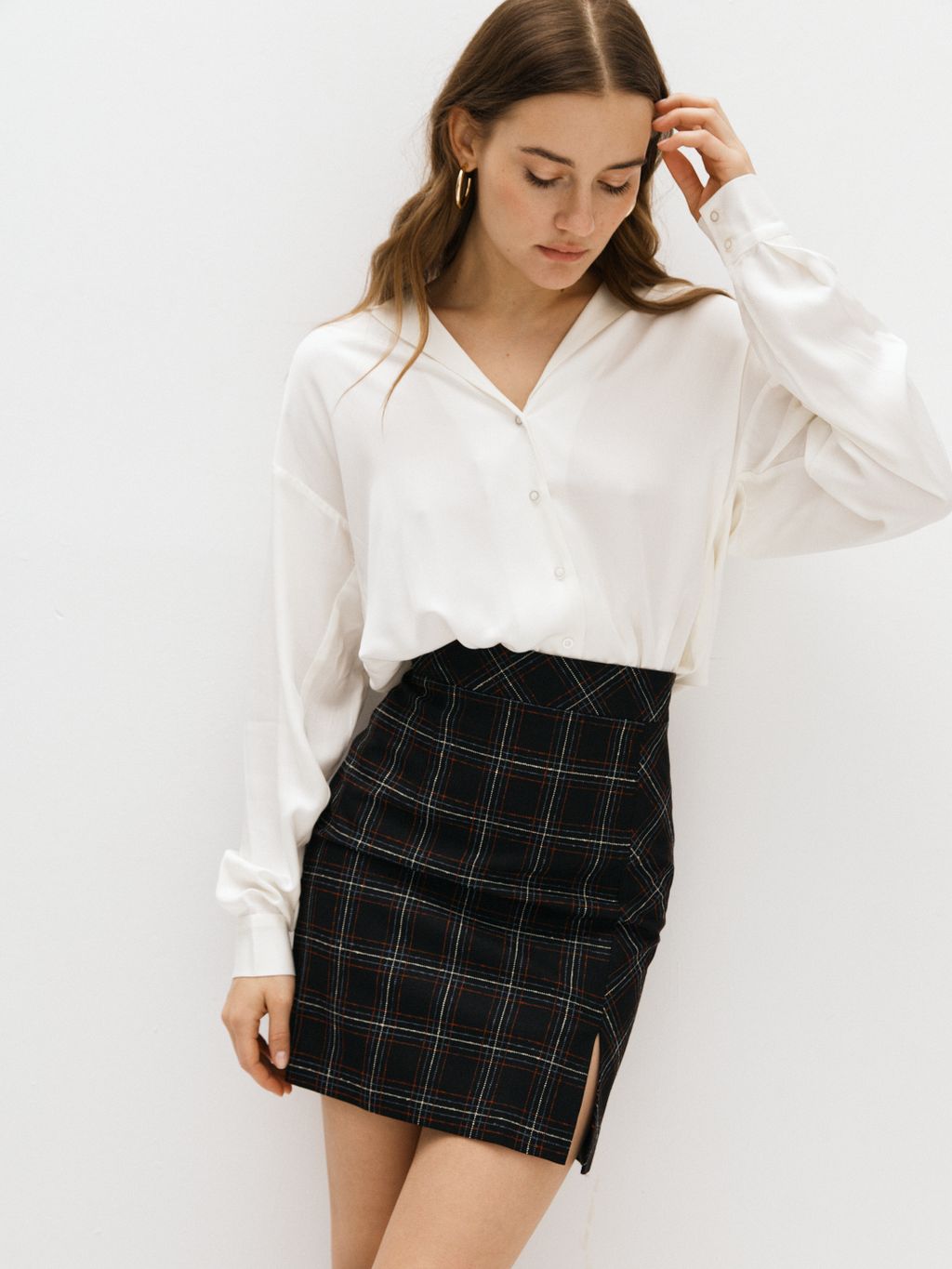 Юбка короткая с разрезом