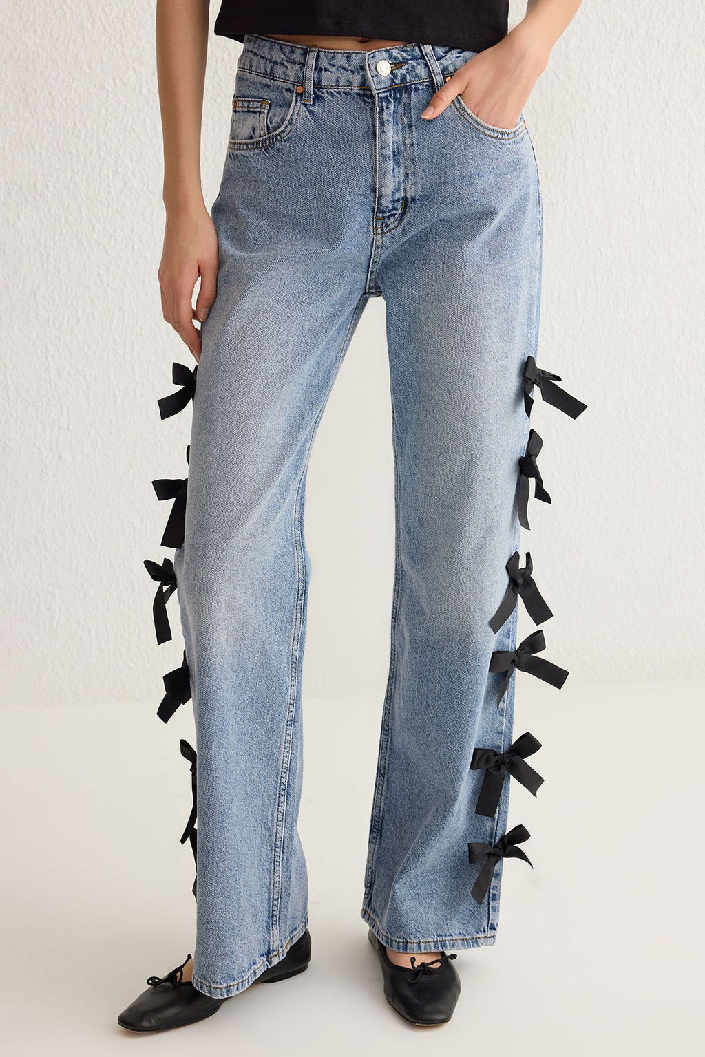 Mavi Kurdele/Fiyonk Detayl? Normal Bel Wide Leg Jeans TWOSS25JE00035 - Trendyolmilla фото 3