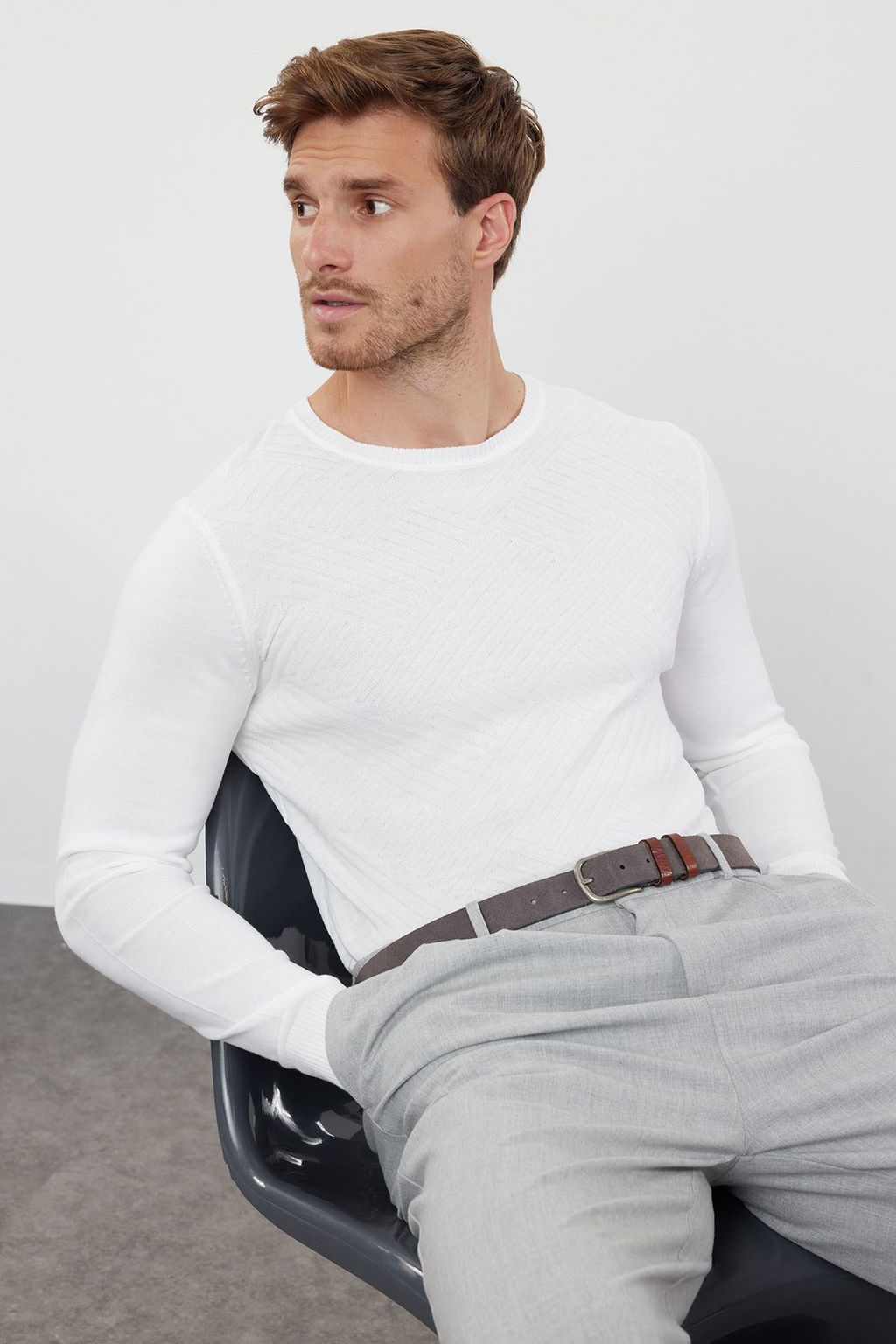 TRENDYOL MAN Kahverengi Slim Dar Kesim Bisiklet Yaka Dokulu Triko Kazak TMNAW25KZ00038 - Trendyolmilla фото 9