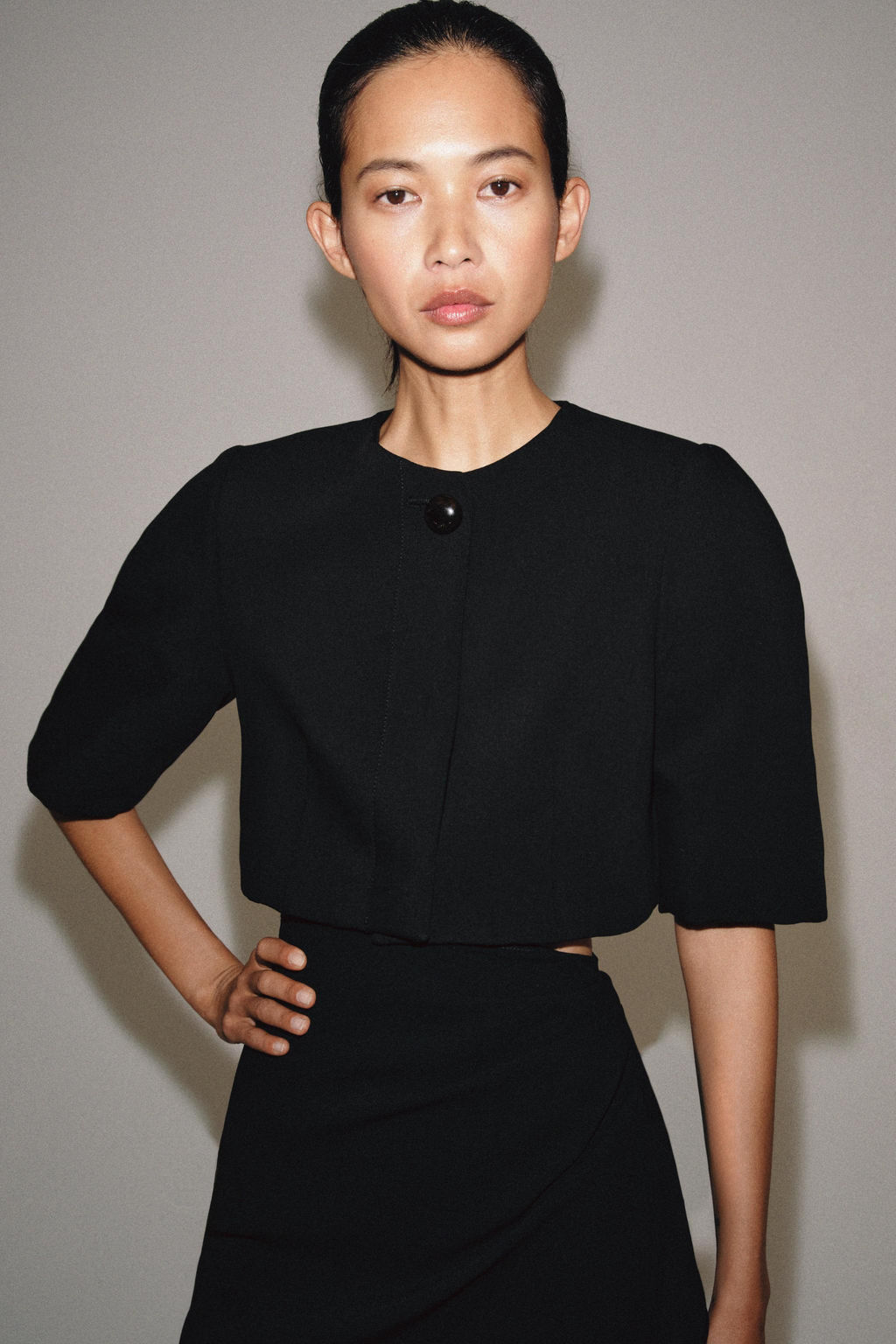 BLAZER CROPPED ZW COLLECTION / Negro - Zara фото 2