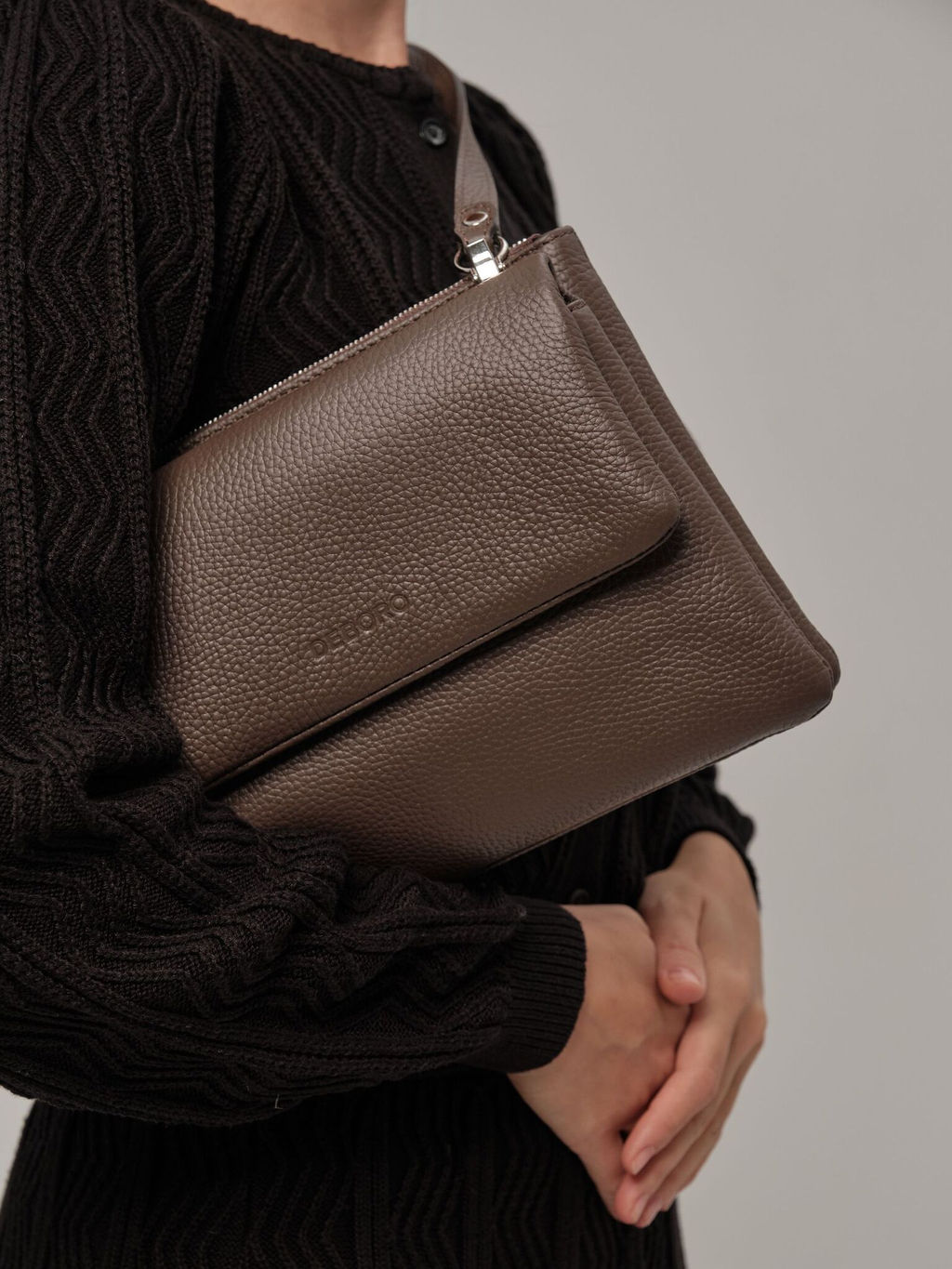 Сумка кожаная на плечо Deboro 31069 коричневый торф