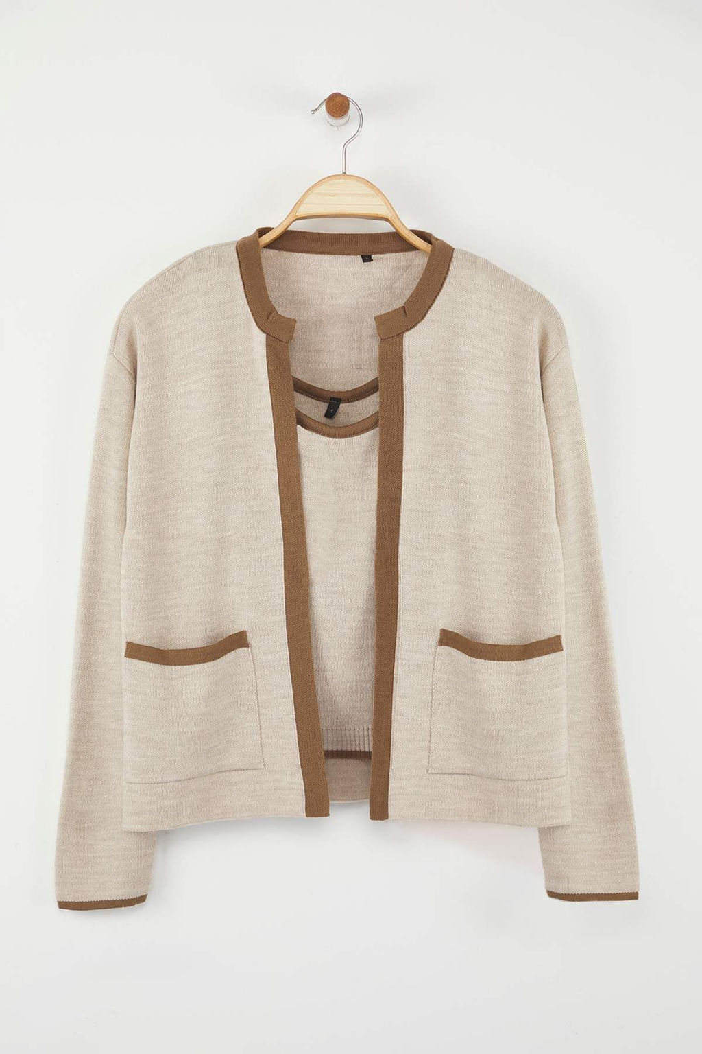 TRENDYOLMILLA Siyah Renk Bloklu Triko Bluz- H?rka Tak?m TWOAW25HI00058 фото 5