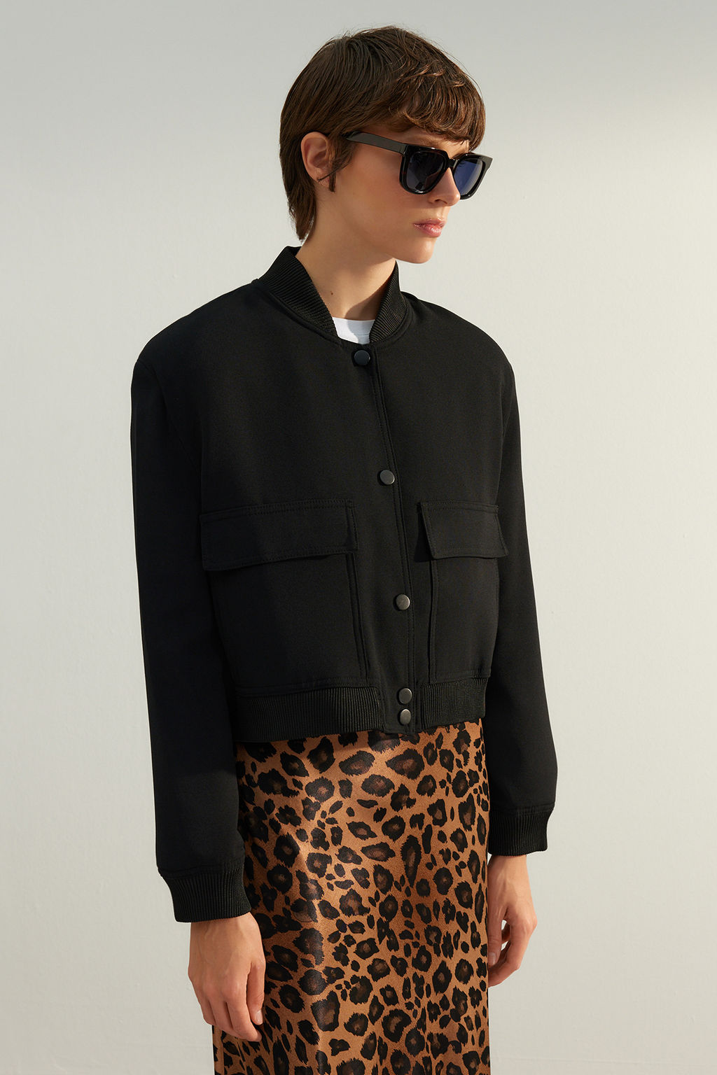 Siyah Premium Bomber Crop Dokuma Ceket TWOAW24CE00047 - Trendyolmilla фото 3