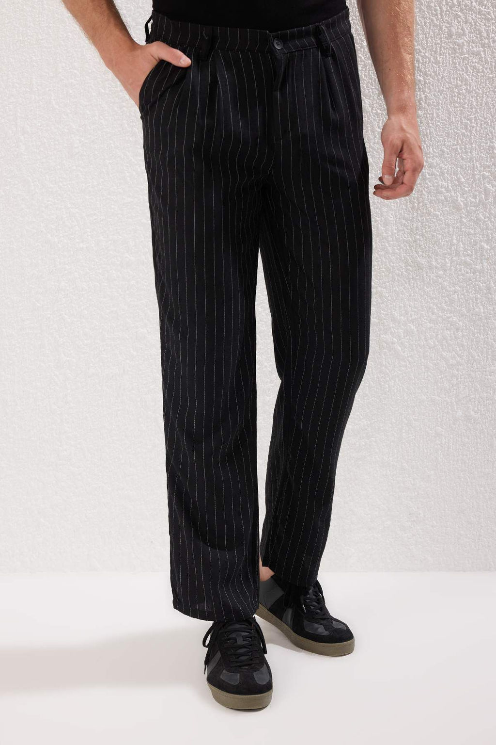 TRENDYOL MAN Siyah Pileli Klasik Baggy Fit Kumas Pantolon TMNSS24PL00024 - Trendyolmilla фото 4