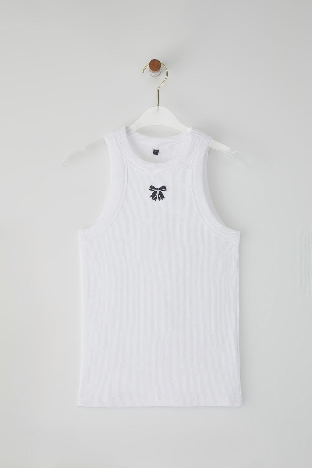 Beyaz Nak?sl? Halter Yaka Regular Boy Vucuda Oturan Fitlli Esnek Orme Atlet TWOSS25AL00018