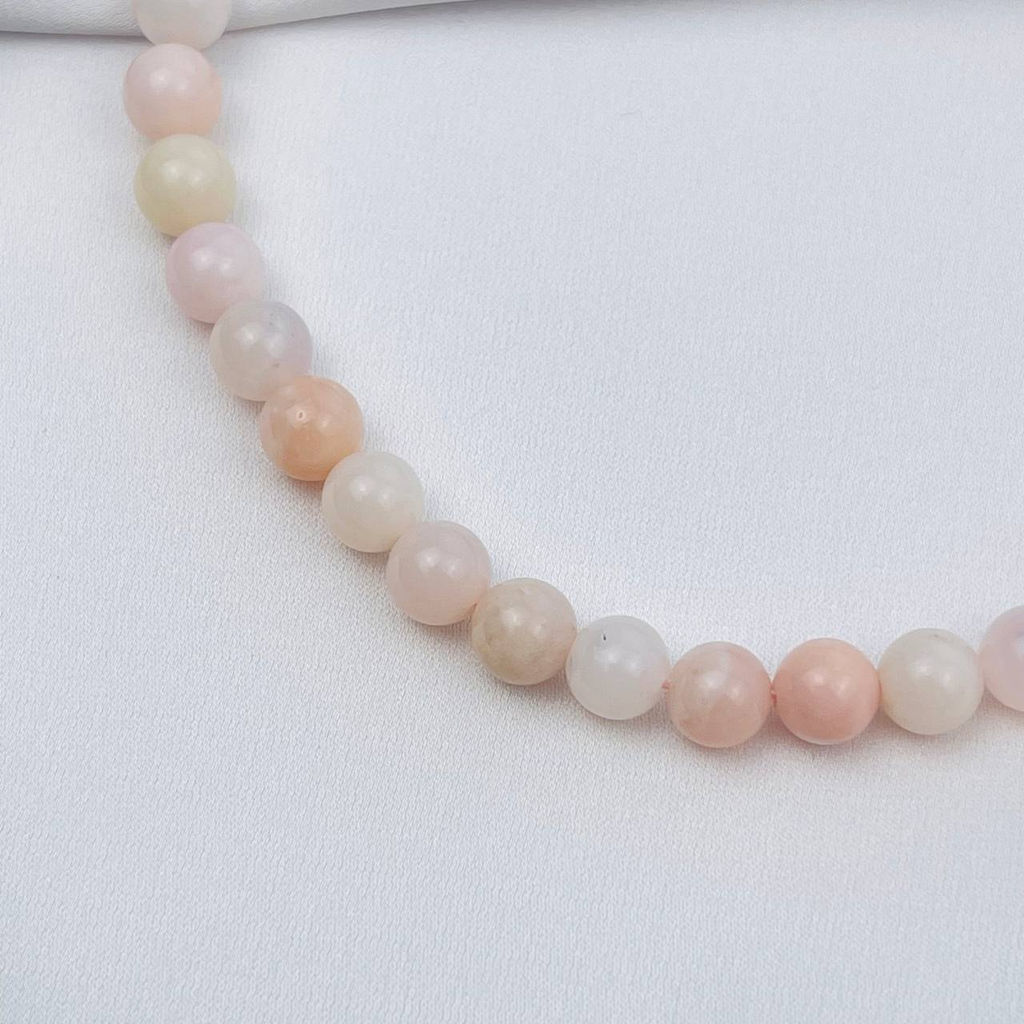 Бусы из розового Опала