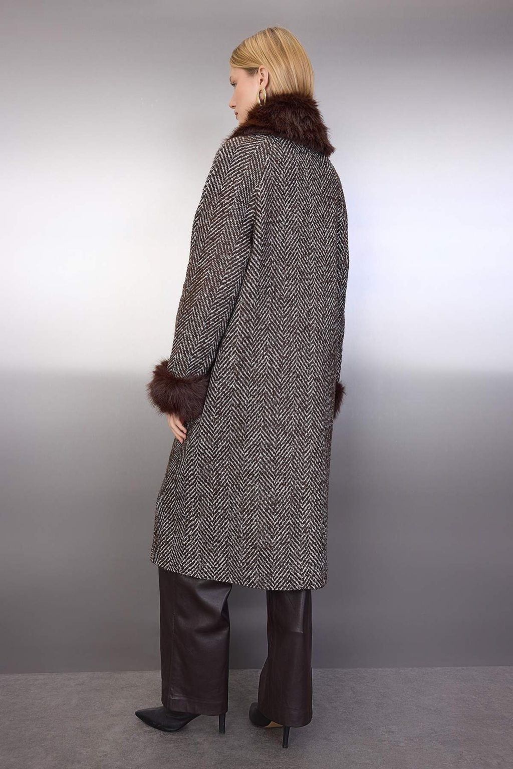 Kahverengi Kurk Detayl? Bal?ks?rt? Mono Kapama Oversize Uzun Kase Kaban TWOAW26KB00044 - Trendyolmilla фото 9