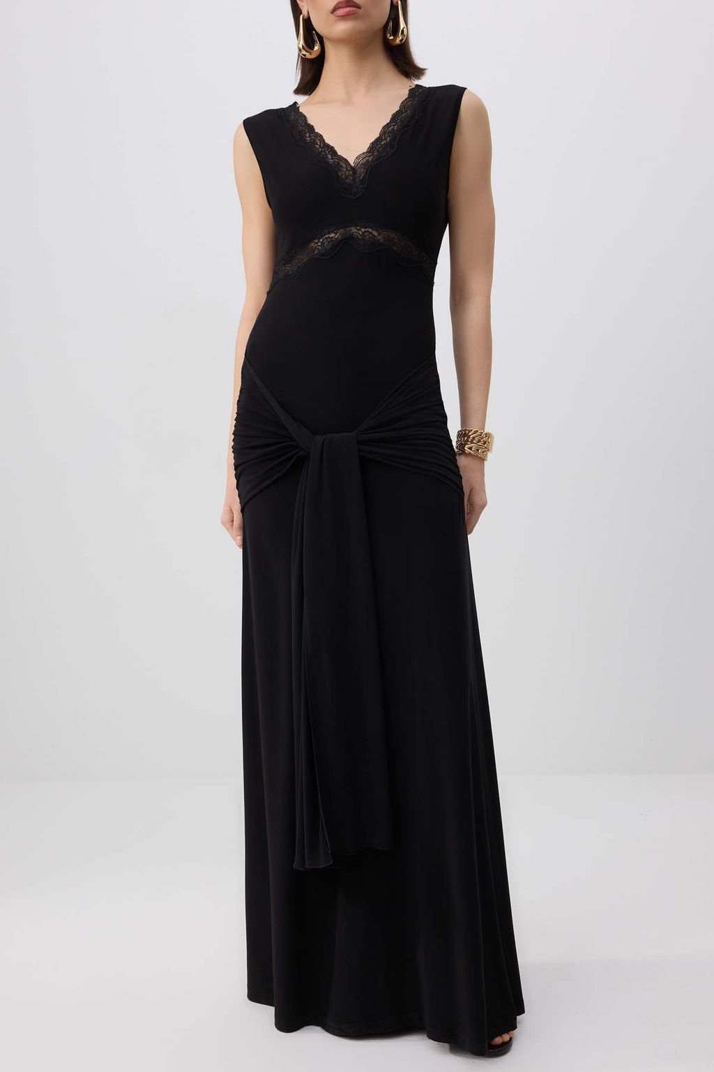 Siyah Derin V Yaka Dantel Detayl? Orme Astarl? Maxi Abiye & Mezuniyet Elbisesi TPRSS26AE00047 - Trendyolmilla фото 3