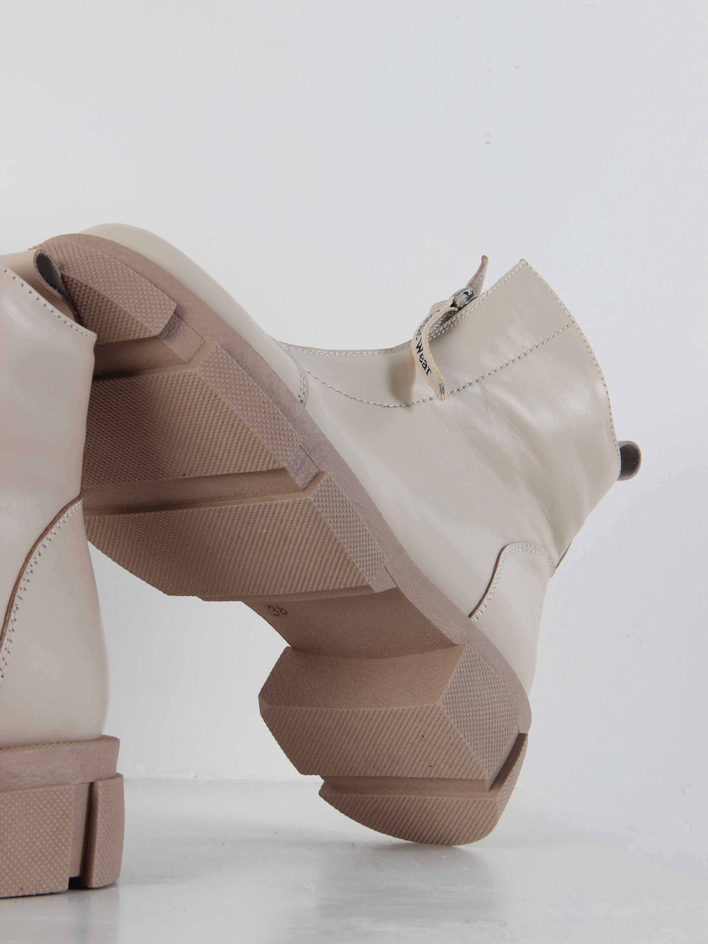 Ботинки 330.21074ka. Бежевый капучино/Байка