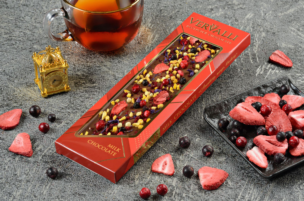 Шоколад молочный с украшением Клубника, манго, черника, 110 гр , ТМ VERVALLI - Chokodelika фото 5