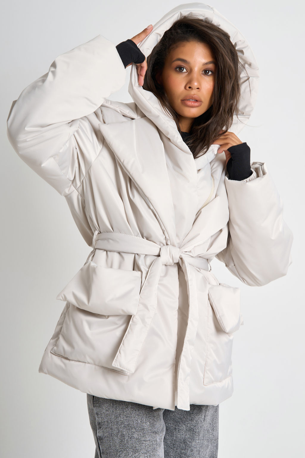 Куртка утепленная со съемным капюшоном жемчужная