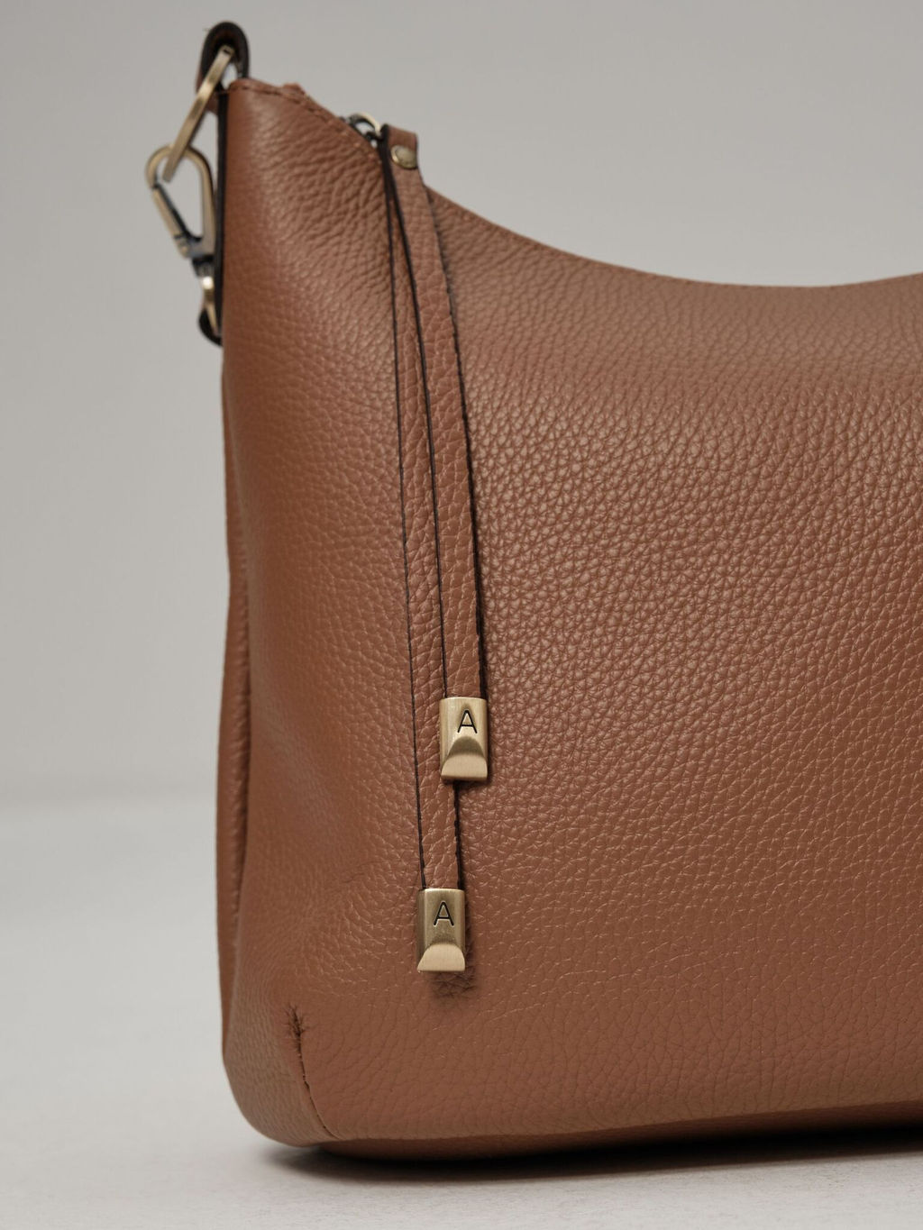 Сумка кожаная на плечо Azaro 3405 светлый орех