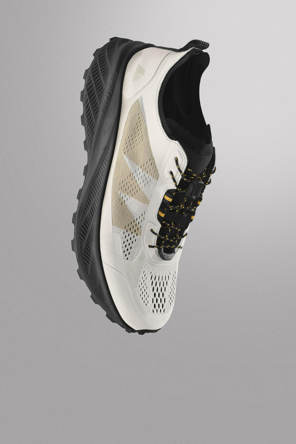 TRAIL RUNNING SHOE