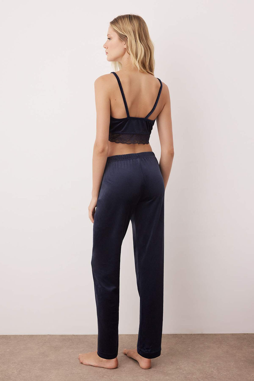 Lacivert Ceyiz Set Dantel Detayl? Kadife Orme Pijama Tak?m? THMAW26PT00206 - Trendyolmilla фото 5