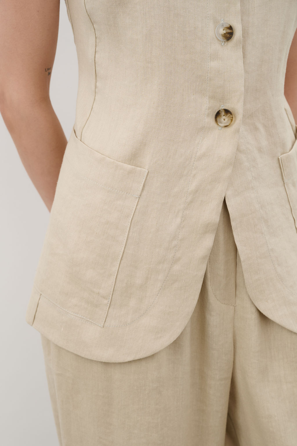 Жилет J25_2V_Sulphur/Бежевый - YPSILON фото 3