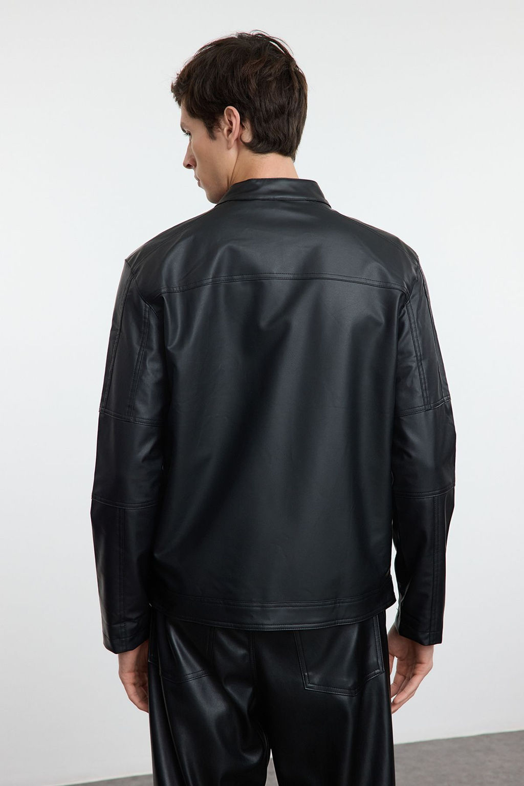 TRENDYOL MAN Siyah Regular Fit PU Suni Deri Biker Ceket Mont TMNAW25MO00003 - Trendyolmilla фото 5