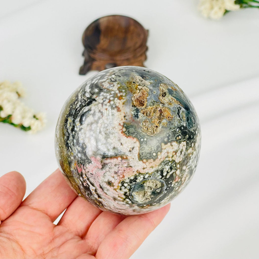 Шар из океанической Яшмы