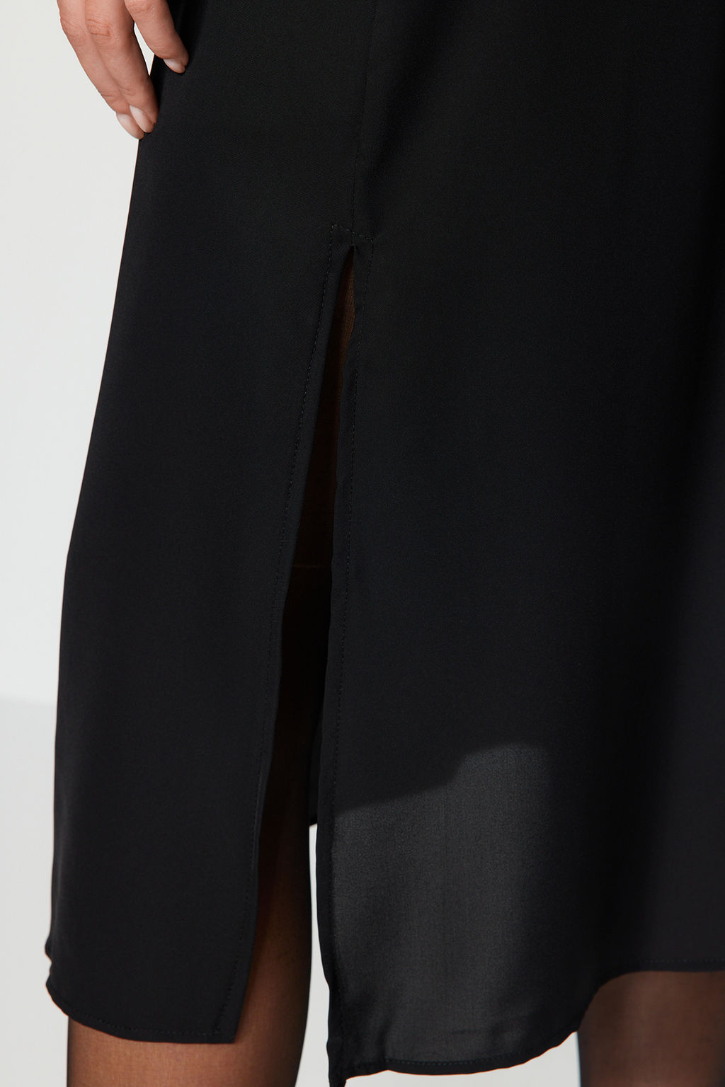 TRENDYOLMILLA Siyah Midi Y?rtmacl? Dokuma Elbise TWOAW24EL00851  фото 10