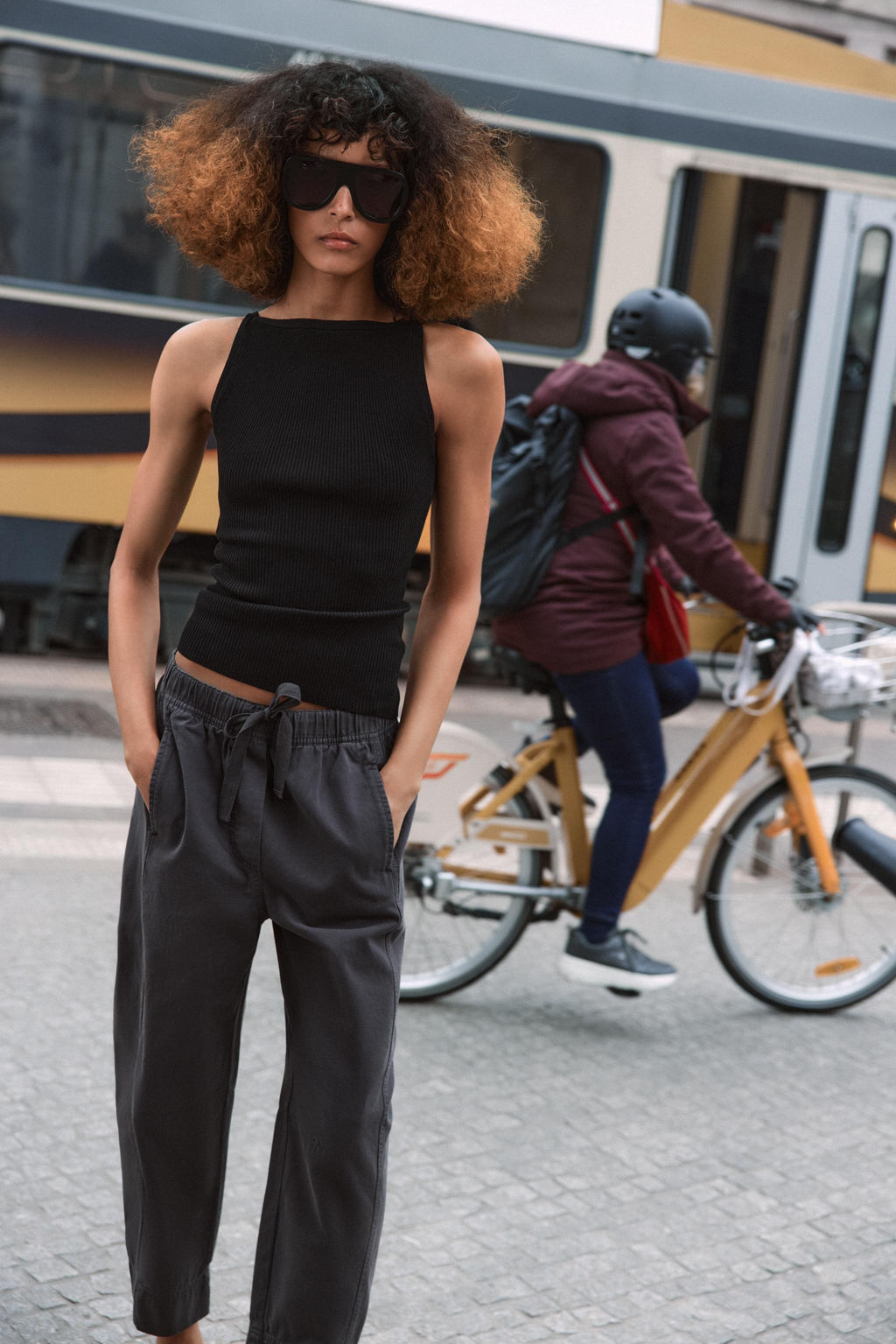 PANTAL?N CINTURA EL?STICA / Gris antracita - Zara фото 3