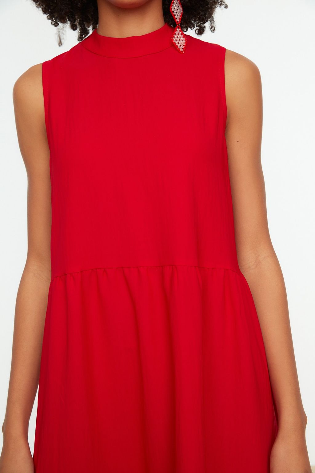 K?rm?z? Shift/Duz Kesim Dik Yaka Midi Dokuma Elbise TWOSS20EL1864