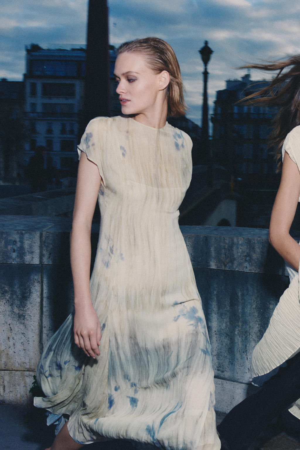 VESTIDO MIDI ESTAMPADO ZW COLLECTION / Crudo / Azul - Zara фото 6