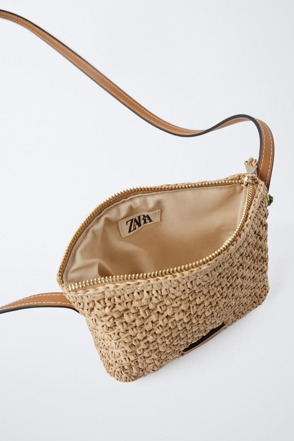 RAFFIA-EFFECT CROSSBODY BAG WITH CHARM - Zara фото 4