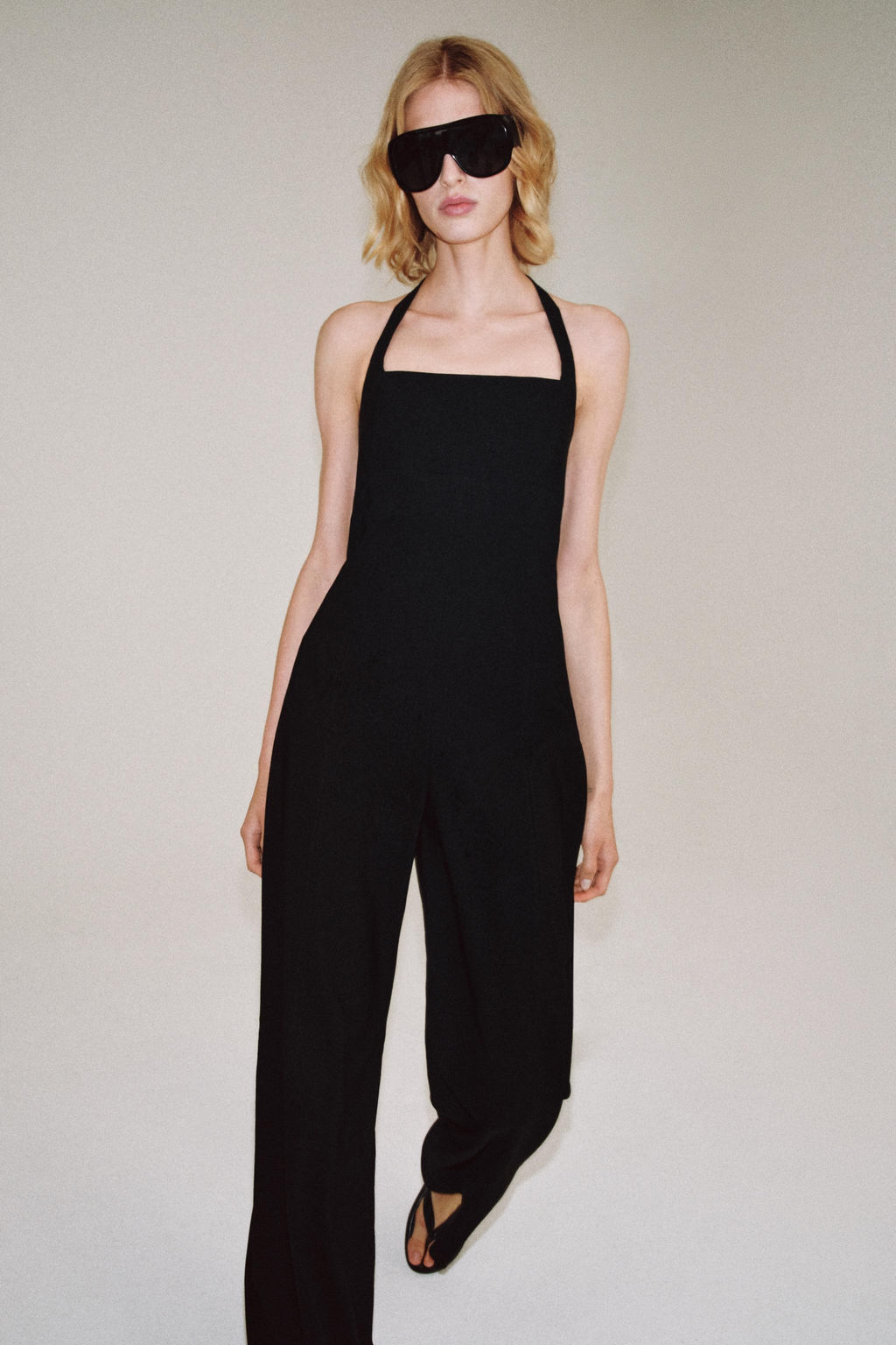 MONO CUELLO HALTER ZW COLLECTION / Negro - Zara фото 4