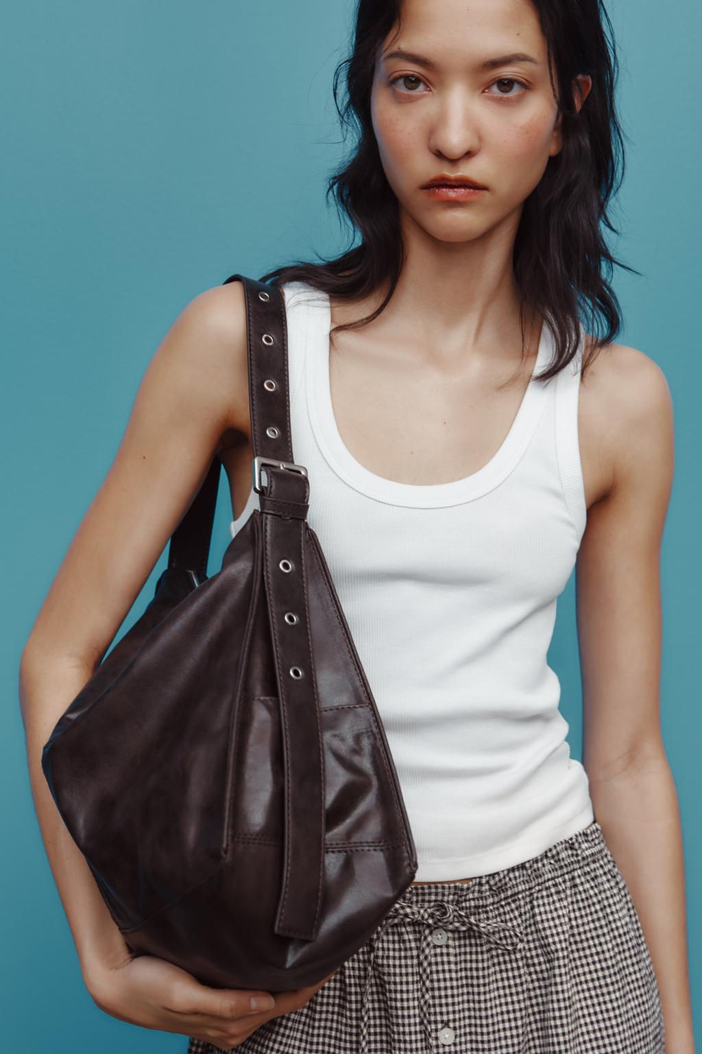 SOFT MAXI BUCKET BAG WITH METAL EYELETS - Zara фото 2