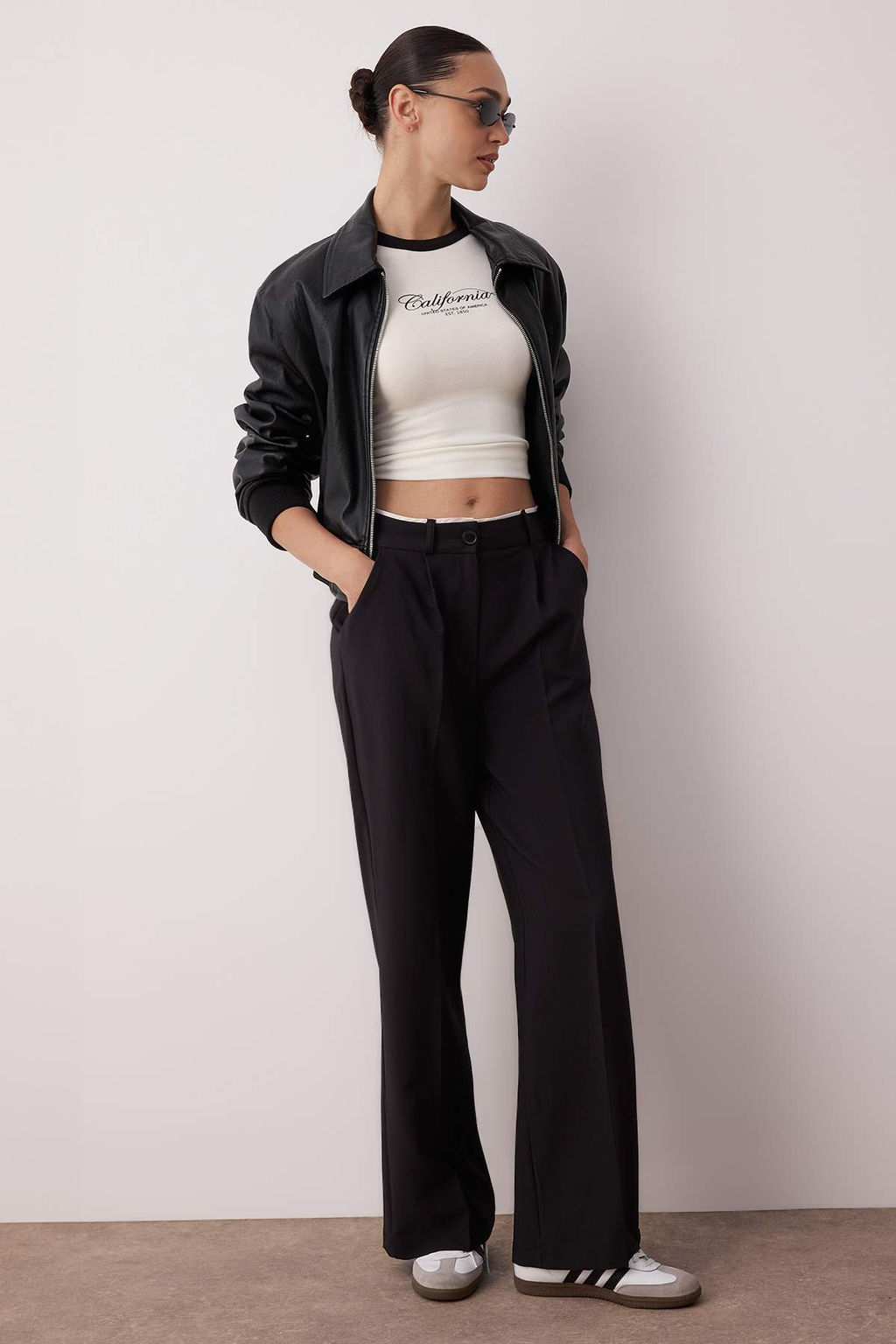 TRENDYOLMILLA Siyah Kemer Detayl? Wide Leg/Genis Paca Dokuma Pantolon TWOAW24PL00341 фото 14