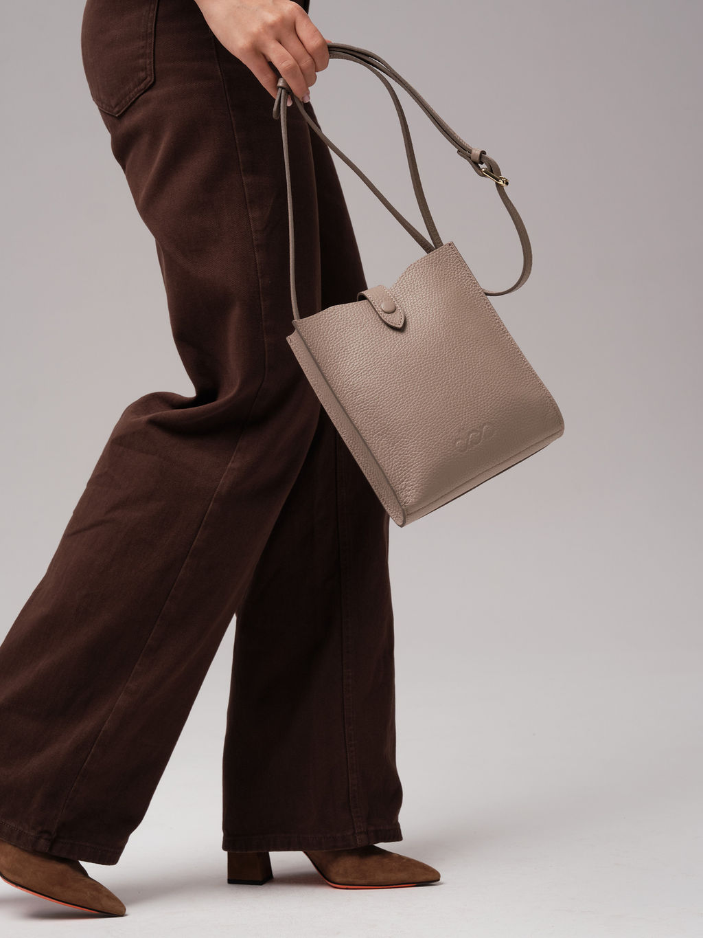 Кожаная сумка кросс-боди Leya DBR 30919 бежевый латте  фото 4