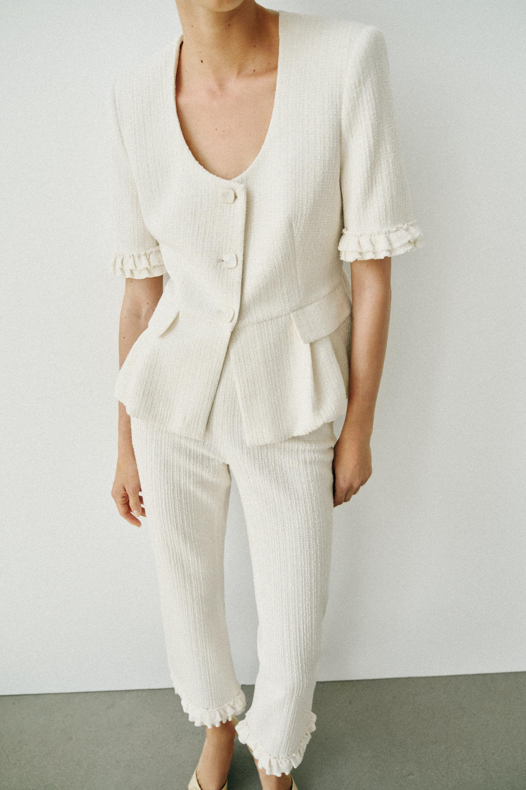 CHAQUETA PEPLUM VOLANTES MANGA CORTA / Crudo - Zara фото 3