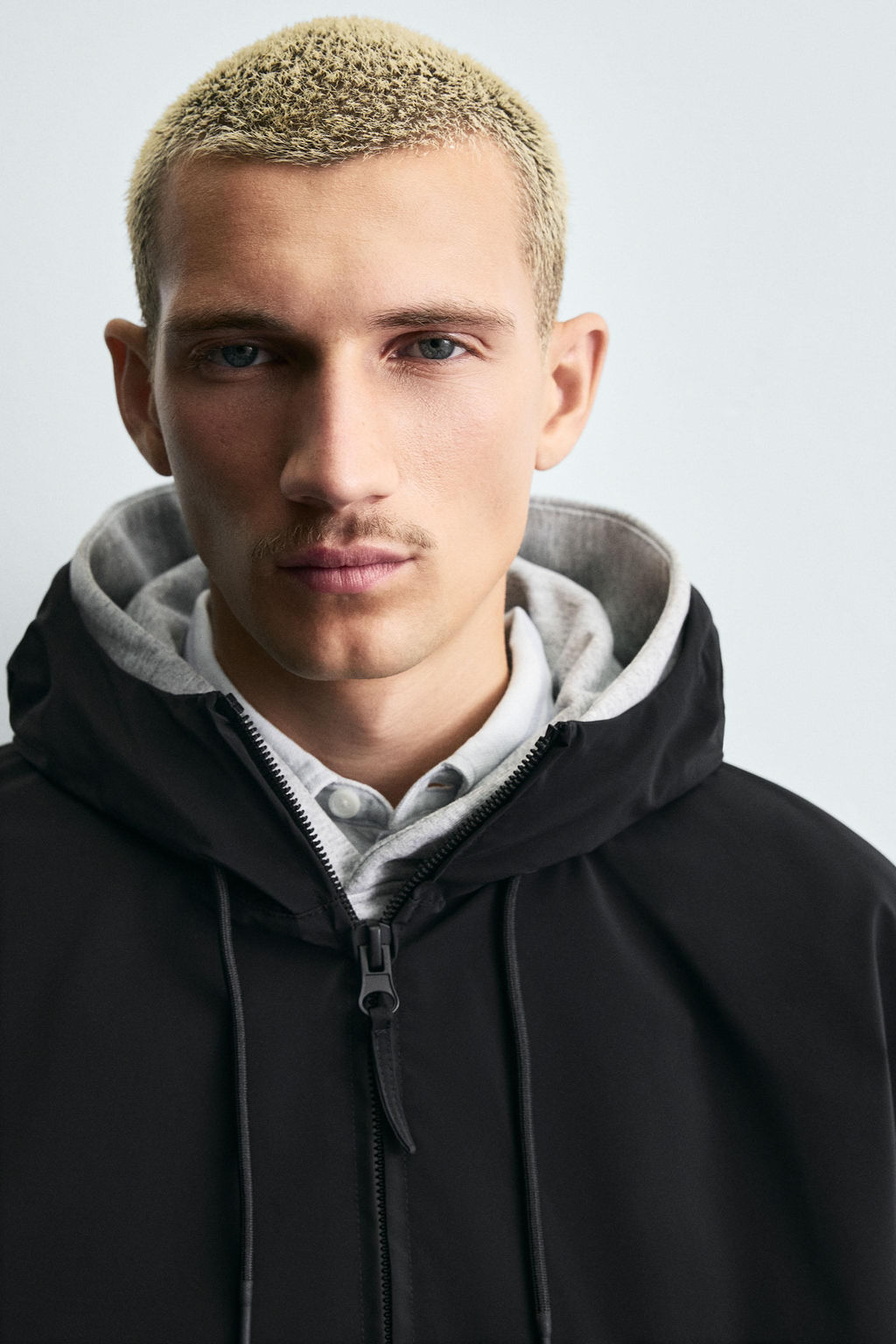TECHNICAL HOODED JACKET - Zara фото 5