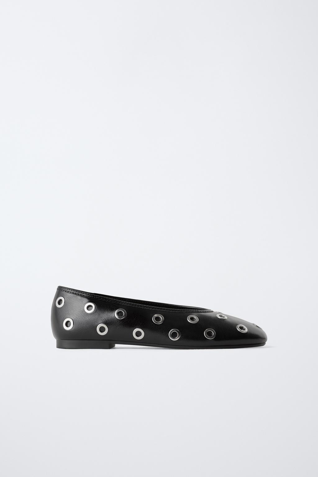 STUDDED BALLERINAS